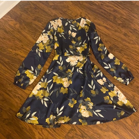 Lulus - Picture 2 of 2